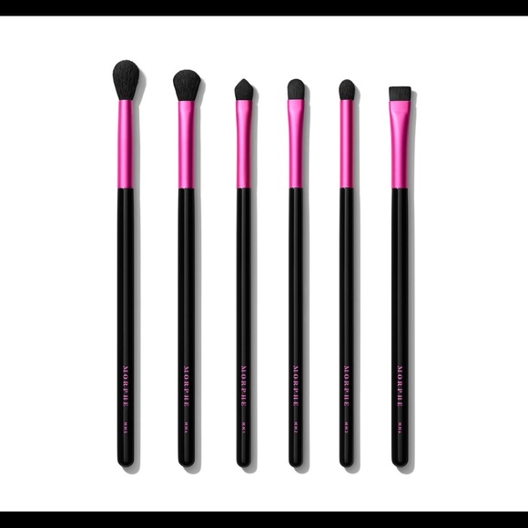 😍NWT Mickey Mouse Be Bold Brush Set by Morphe! 😍 - Picture 2 of 5